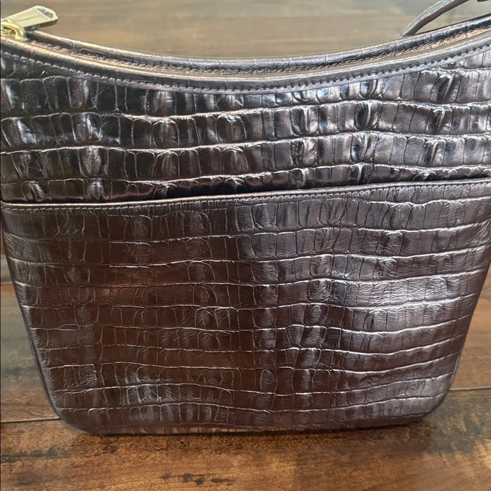 Brahmin Pewter Leather Elegant Crocodile-Embossed Crossbody Bag. Like New. - Picture 4 of 8